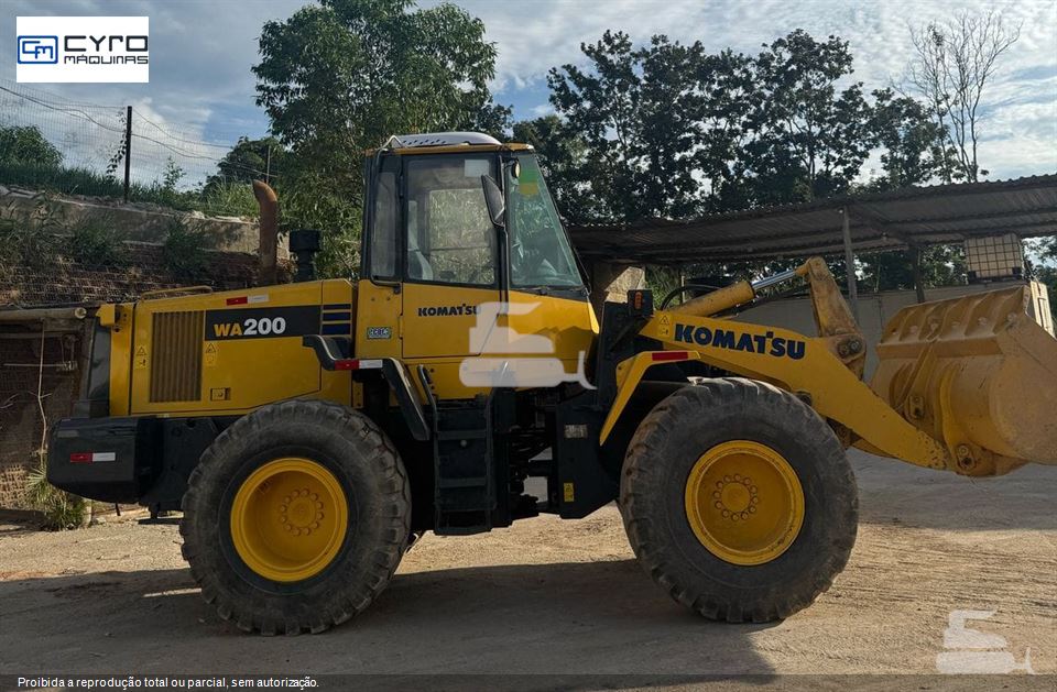 Pá Carregadeira Komatsu WA200