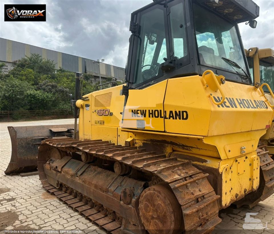 Trator de Esteira New Holland D150 B