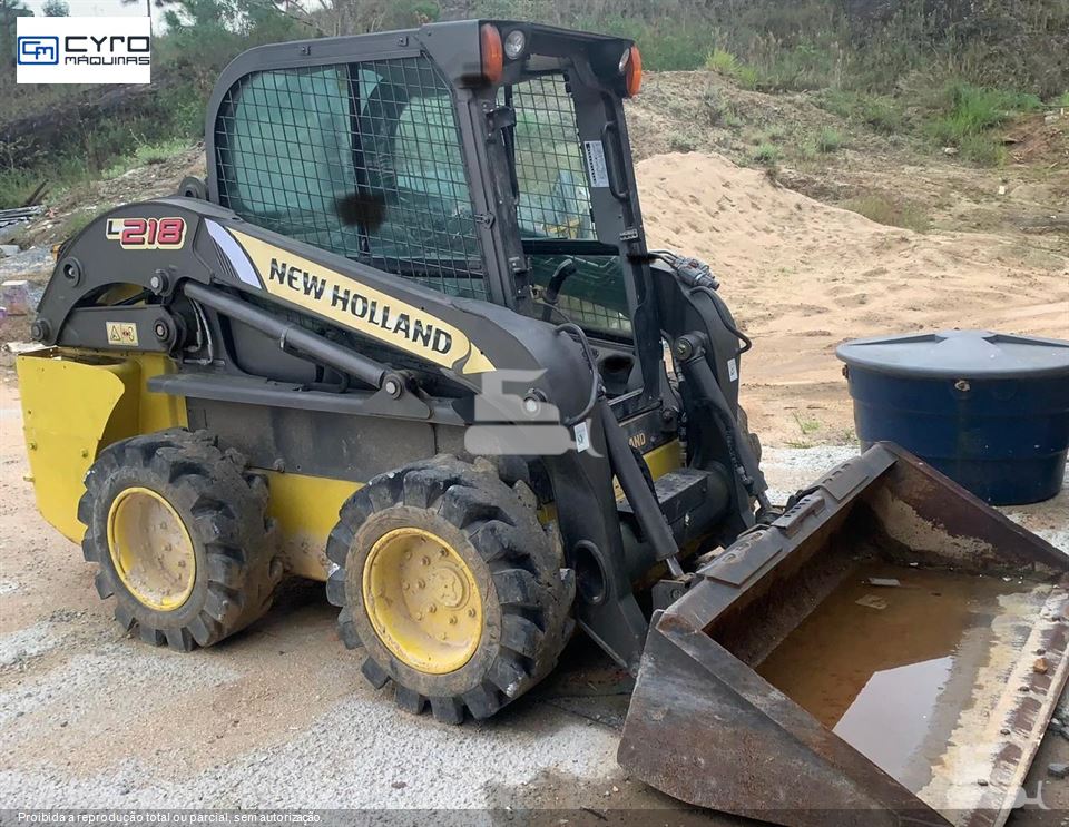 Mini-Carregadeira New Holland L218