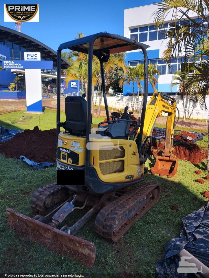 Mini-Escavadeira Yanmar Vio17