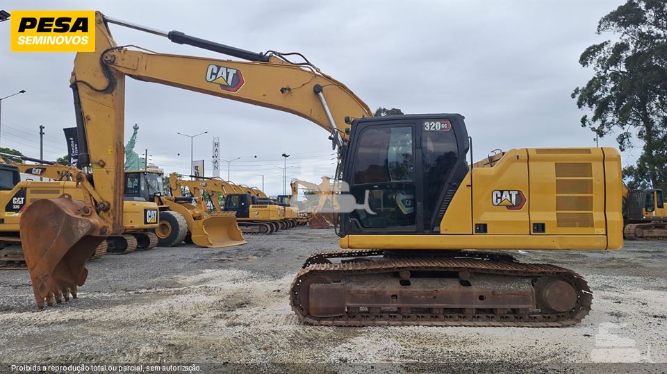 Escavadeira Caterpillar 320GC