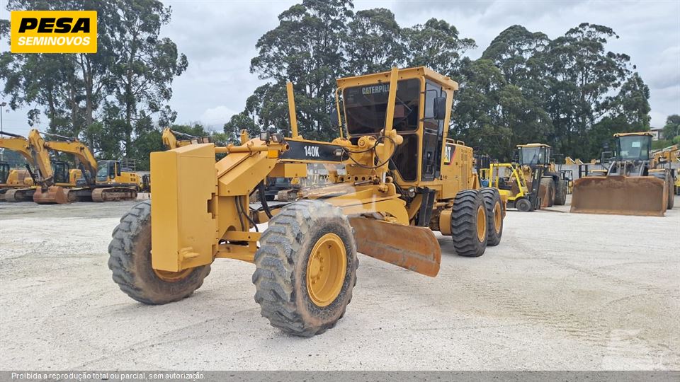 Motoniveladora Caterpillar 140K