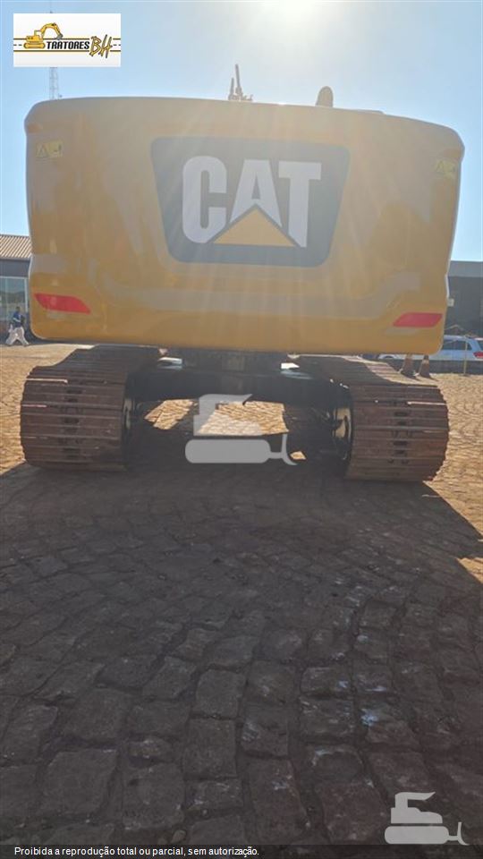 Escavadeira Caterpillar 320