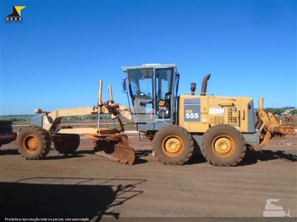 Motoniveladora Komatsu GD555-3