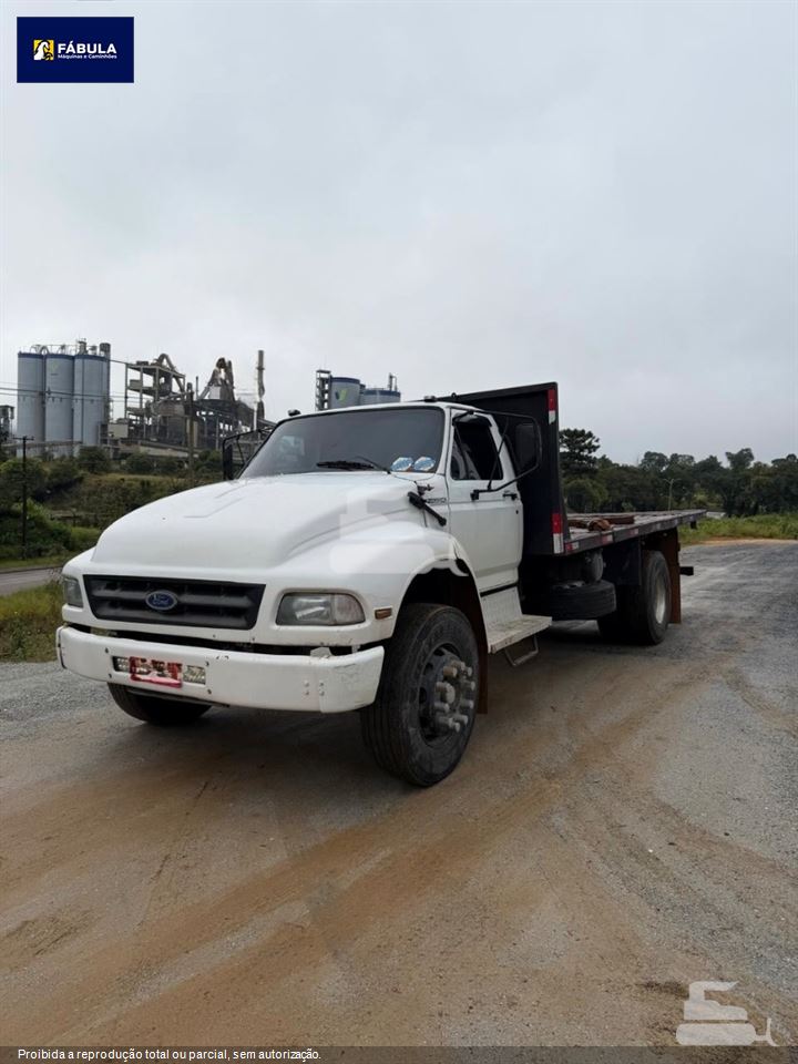 Caminhão Ford F-14000 2p (diesel)