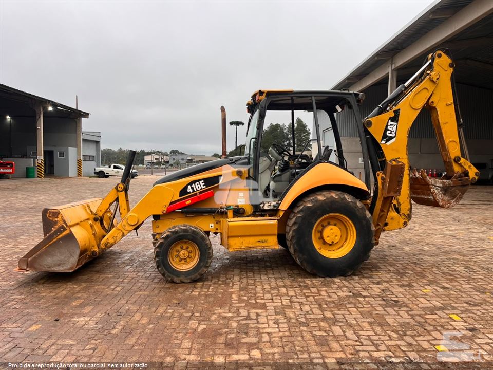 Retro Escavadeira Caterpillar 416E