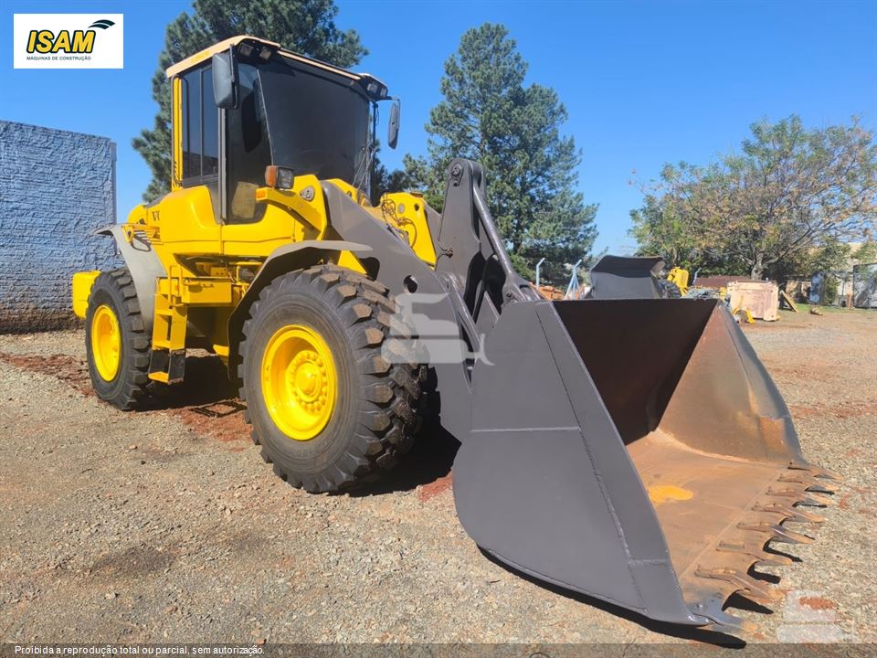 Pá Carregadeira Volvo L90F