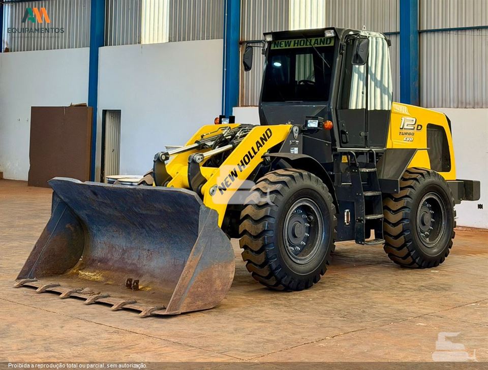 Pá Carregadeira New Holland 12D