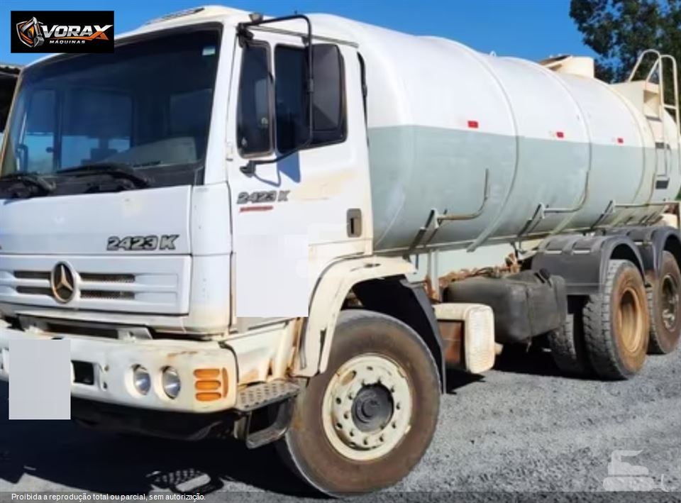 Caminhão Mercedes-Benz 2423 6X4 3-Eixos 2p (diesel)