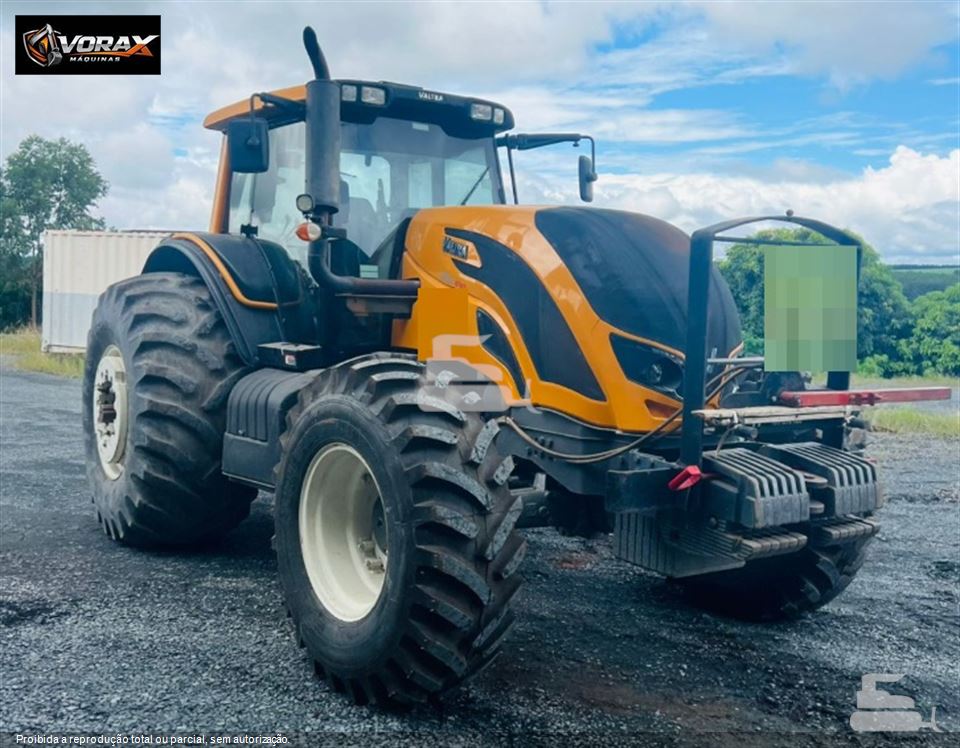 Trator Agrícola Valtra BH224 HiTech