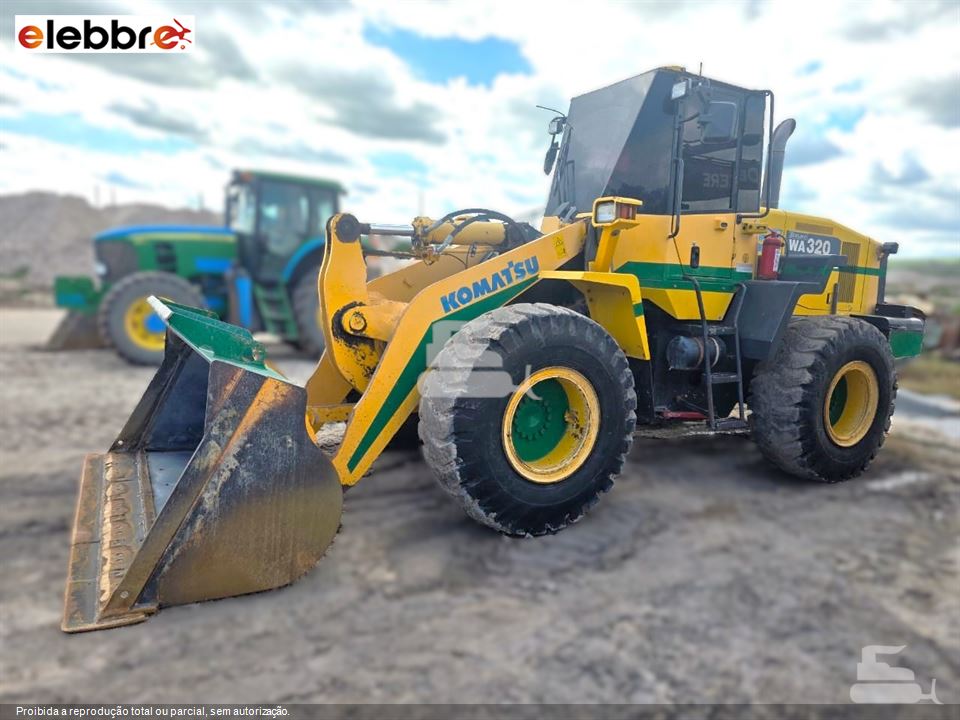 Pá Carregadeira Komatsu WA320