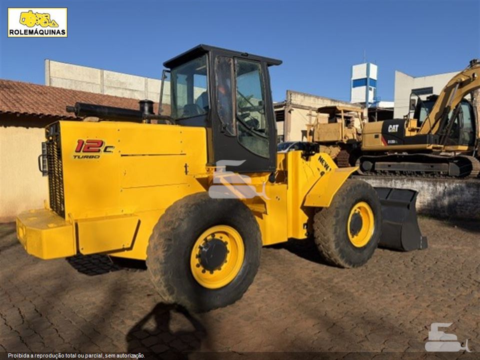 Pá Carregadeira New Holland 12C
