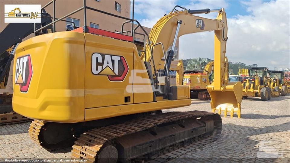 Escavadeira Caterpillar 320
