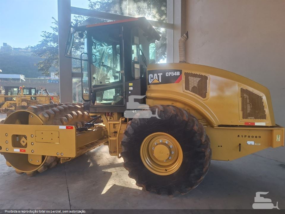 Rolo Compactador Caterpillar CP-54B