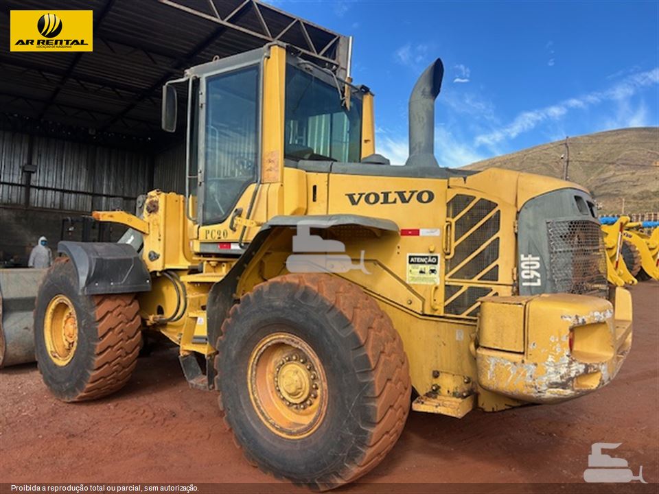 Pá Carregadeira Volvo L90F