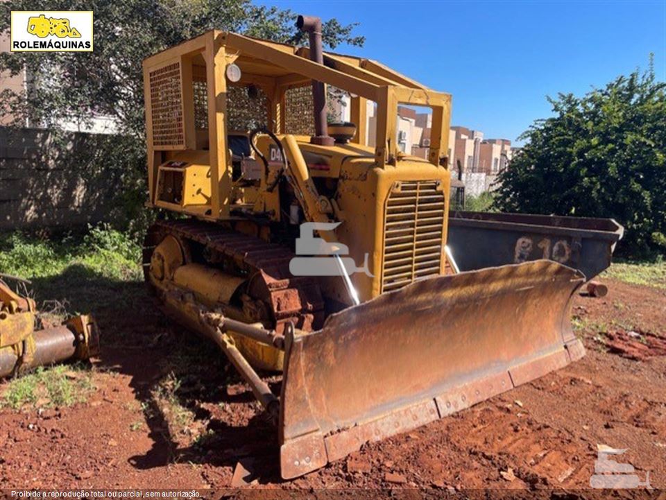 Trator de Esteira Caterpillar D4E