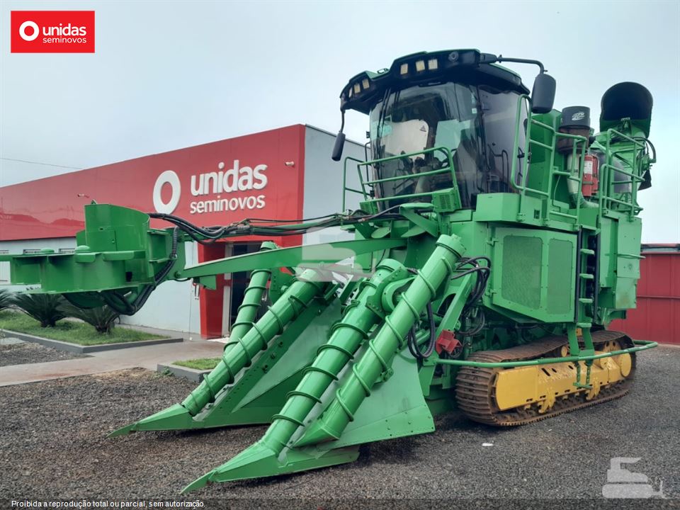 Colheitadeira John Deere CH570