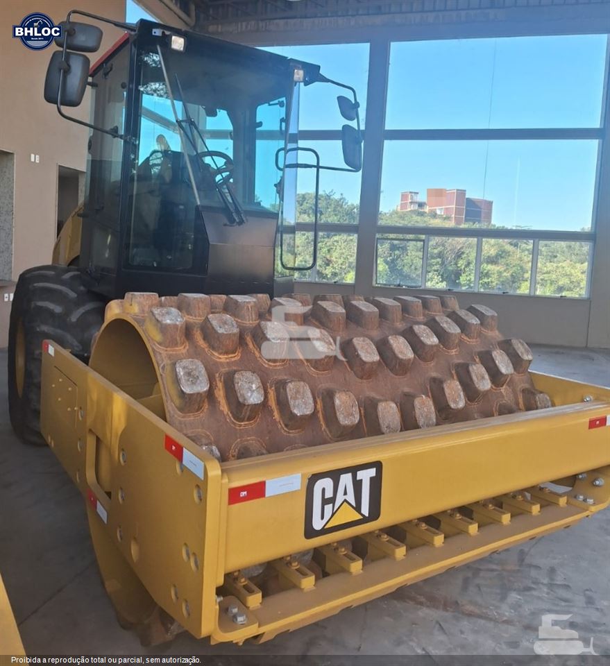 Rolo Compactador Caterpillar CP-54B
