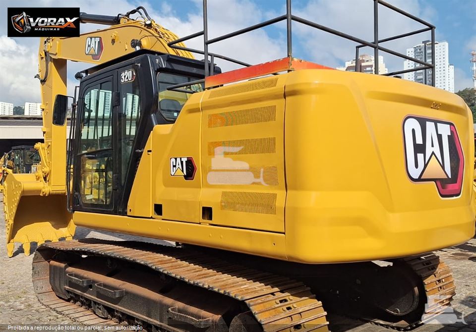 Escavadeira Caterpillar 320