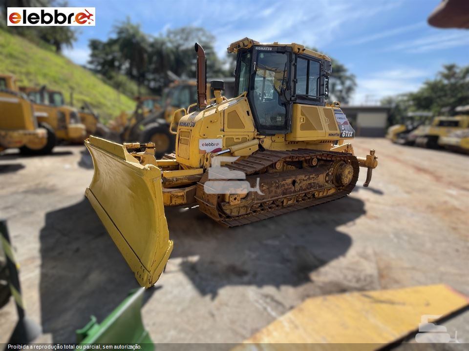 Trator de Esteira Komatsu D61-EX