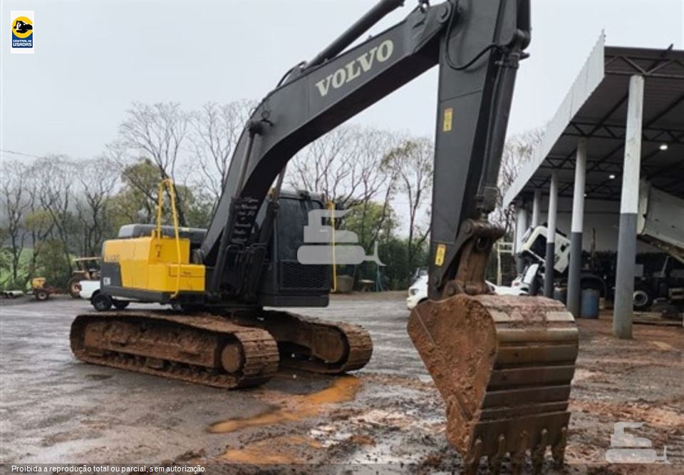 Escavadeira Volvo EC200D