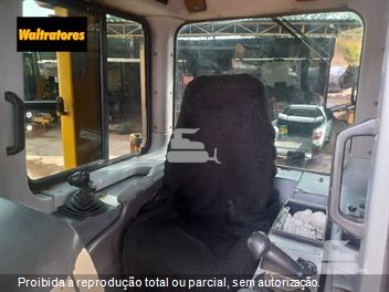 Trator de Esteira Komatsu D61-EX
