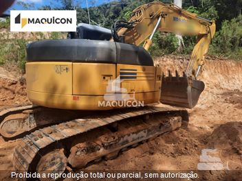 Escavadeira Komatsu PC228