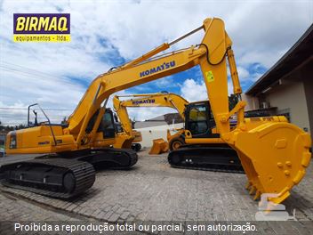 Escavadeira Komatsu PC240