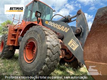 Pá Carregadeira Doosan DL300
