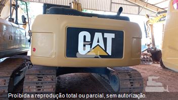 Escavadeira Caterpillar 323D2L