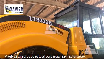 Rolo Compactador Yto LSS212