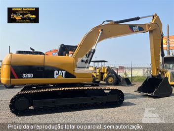 Escavadeira Caterpillar 320D