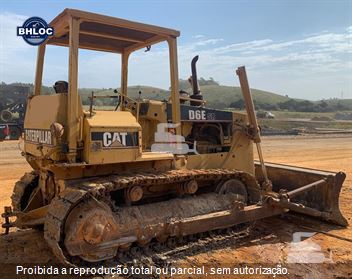 Trator de Esteira Caterpillar D5E