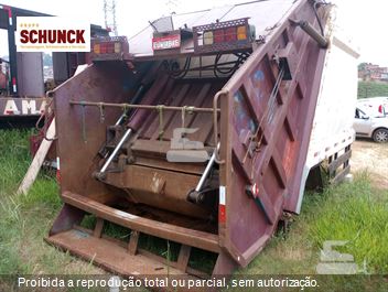 Caixas compactadora de lixo Rodotec ano 2007.