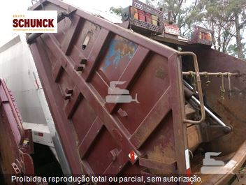 Caixas compactadora de lixo Rodotec ano 2007.