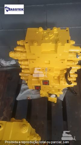 Comando Hidráulico Komatsu PC 200-6B.