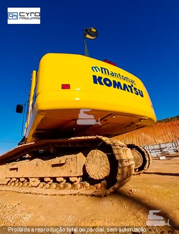 Escavadeira Komatsu PC160