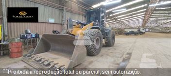 Pá Carregadeira Case 821E
