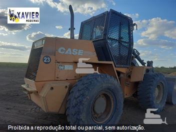 Pá Carregadeira Case W20E