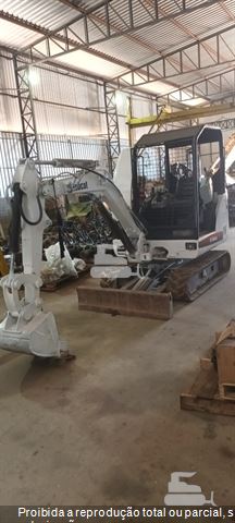 Mini-Escavadeira Bobcat 325