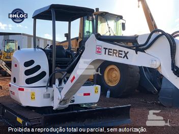 Mini-Escavadeira Terex TC37