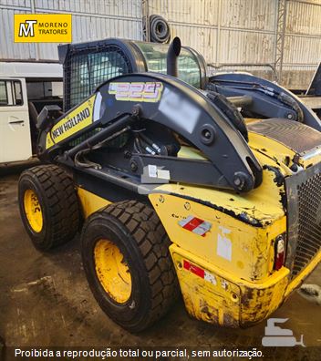 Mini-Carregadeira New Holland L225