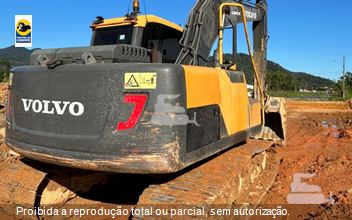 Escavadeira Volvo EC140DL