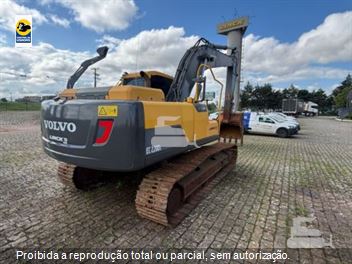 Escavadeira Volvo EC220DL