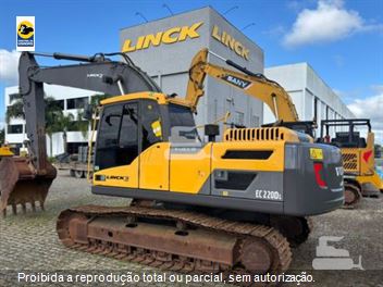 Escavadeira Volvo EC220DL