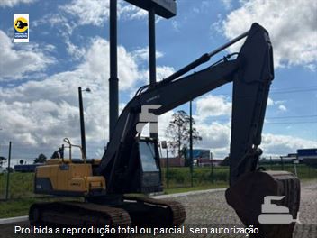 Escavadeira Volvo EC220DL