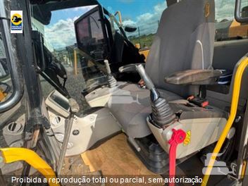 Escavadeira Volvo EC220DL