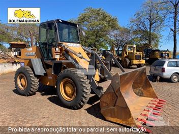 Pá Carregadeira Case W20E
