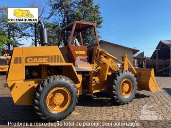 Pá Carregadeira Case W20B