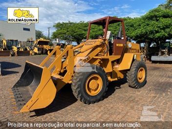 Pá Carregadeira Case W20B